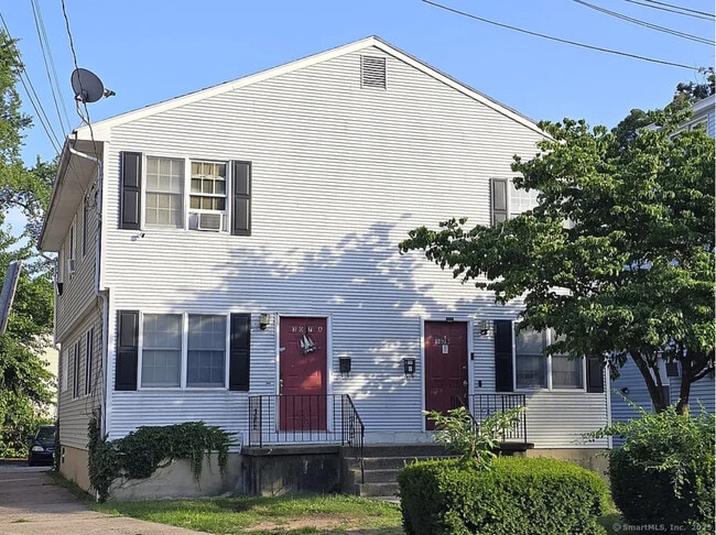 307 Tolland St in East Hartford, CT - Building Photo - Building Photo