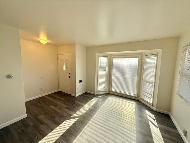 5302 Churchward St in San Diego, CA - Building Photo - Building Photo