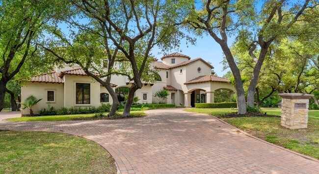 property at 201 Costa Bella Dr