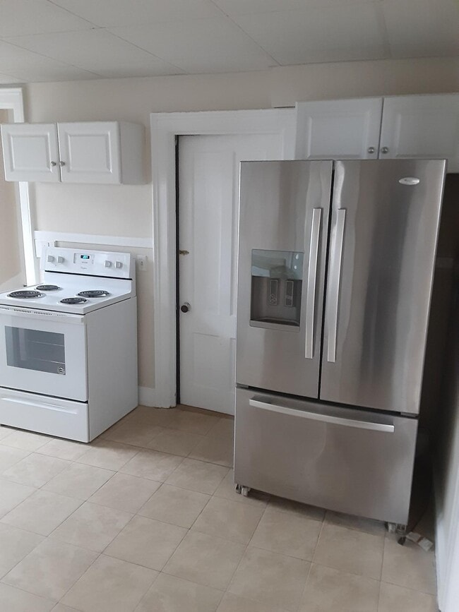 property at 184 Thames St