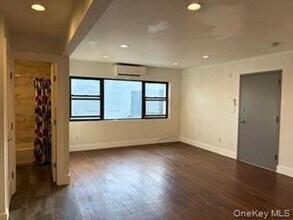 155 Main St in Farmingdale, NY - Building Photo - Building Photo