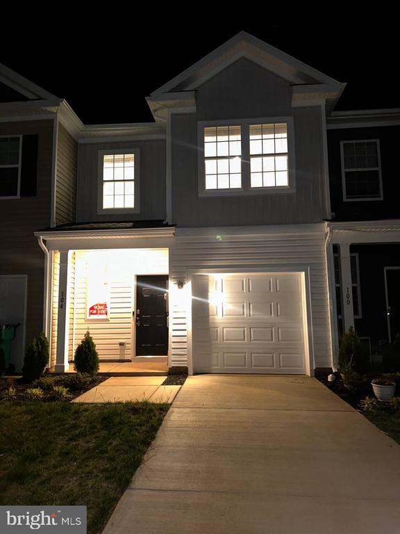 104 Baker Dr in Luray, VA - Foto de edificio - Building Photo