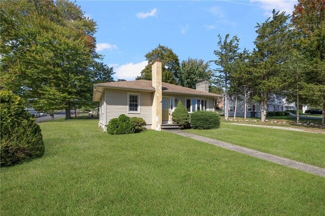 50 Memorial Ave in Johnston, RI - Building Photo - Building Photo