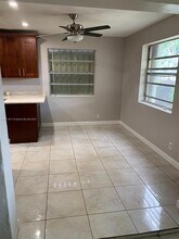 6535 SW 8th Pl in North Lauderdale, FL - Building Photo - Building Photo