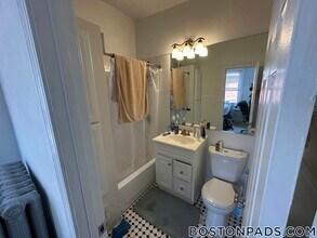 64 Hemenway St, Unit 26 in Boston, MA - Building Photo - Building Photo