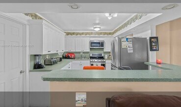 1041 NW 196th Terrace in Miami, FL - Building Photo - Building Photo