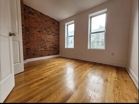 19-30-30 Grove St in Queens, NY - Building Photo