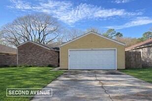 23507 Canyon Lake Dr in Spring, TX - Building Photo