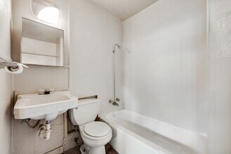 1615 Alston Ave, Unit B in Fort Worth, TX - Building Photo - Building Photo