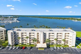 200 Intracoastal Pl in Jupiter, FL - Building Photo - Building Photo