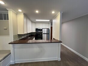 1811 Four Lakes Ave in Lisle, IL - Building Photo - Building Photo
