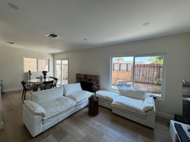 property at 3221 Vineland Ave