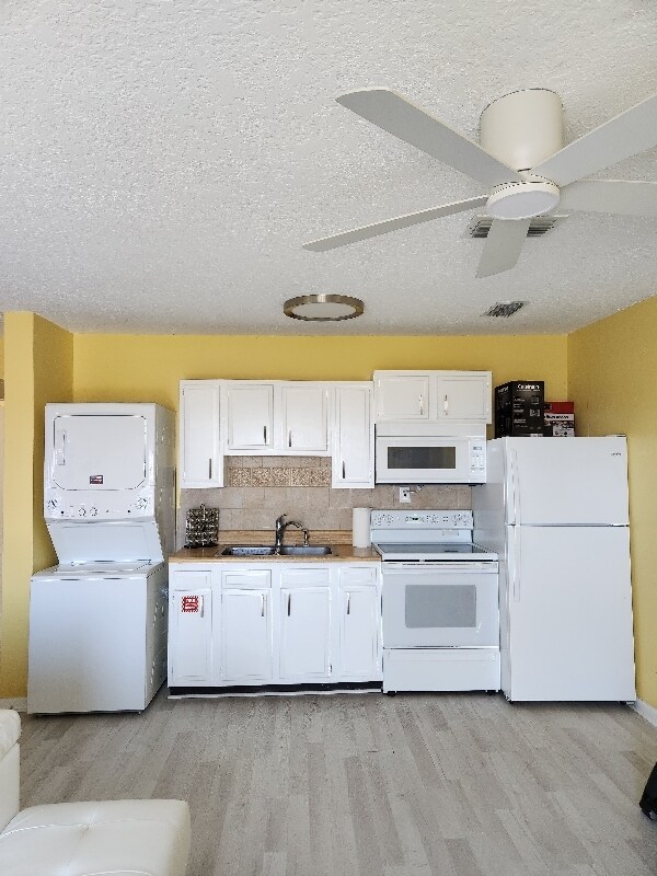 1990 S Fletcher Ave in Fernandina Beach, FL - Building Photo - Building Photo