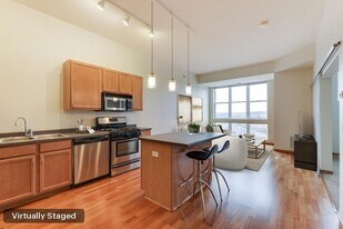 2650 University Ave W in St. Paul, MN - Building Photo