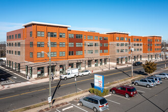 Hamilton Commons in Somerset, NJ - Foto de edificio - Primary Photo