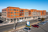 Hamilton Commons in Somerset, NJ - Building Photo - Primary Photo