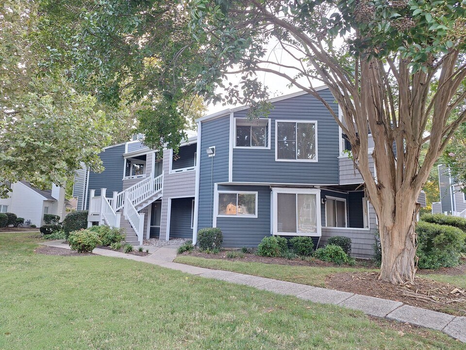 145 Nantucket Pl in Newport News, VA - Building Photo