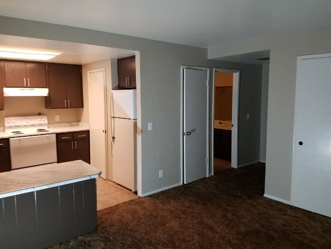 1150 Pine St, Unit 5 in Oroville, CA - Building Photo - Building Photo