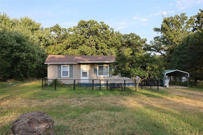 property at 15591 MO-21