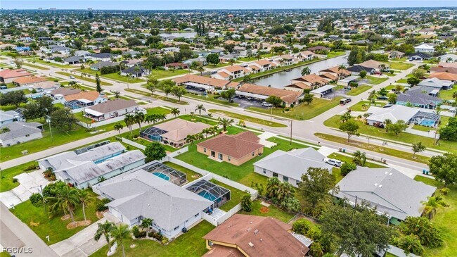1411-1413 Academy Blvd in Cape Coral, FL - Building Photo - Building Photo