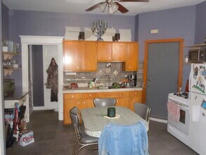 1841 N Kedzie Ave-Unit -2F in Chicago, IL - Building Photo - Building Photo