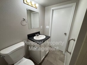 525 NW 10th Ave in Camas, WA - Foto de edificio - Building Photo