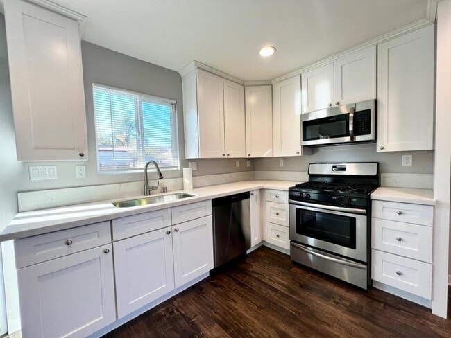 13971 Weidner St in Los Angeles, CA - Building Photo - Building Photo