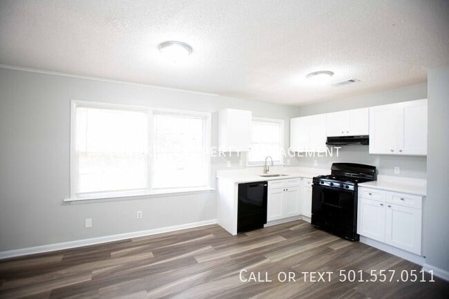 4 Wynne Cir in Little Rock, AR - Building Photo - Building Photo