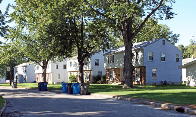 Elmhurst Park in Toledo, OH - Foto de edificio - Building Photo