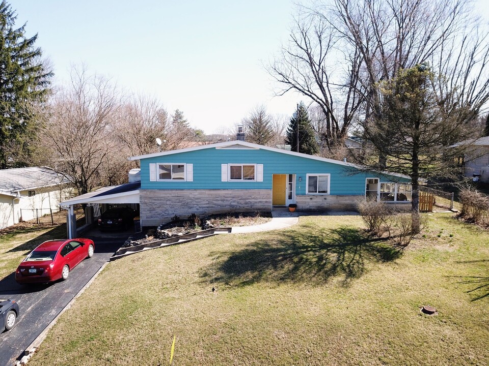 2532 N Skyline Dr in Bloomington, IN - Building Photo