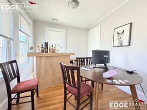 72 Hunnewell Ave, Unit 2 in Boston, MA - Building Photo - Building Photo