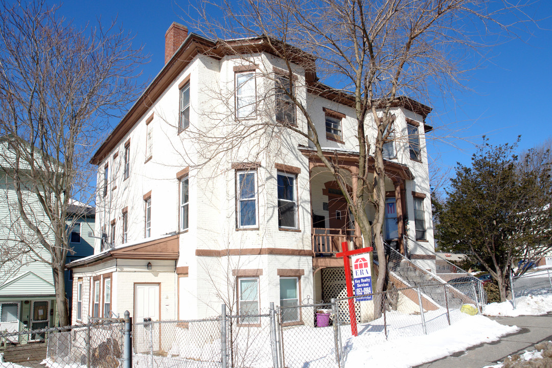 128 Lincoln St in Worcester, MA - Foto de edificio