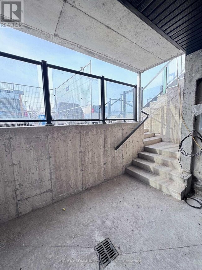 16 Melbourne Ave in St Catharines, ON - Building Photo - Building Photo