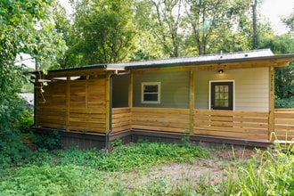 7712 Sevierville Pike in Knoxville, TN - Building Photo - Building Photo