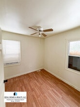 949 Remington Ave in Flint, MI - Building Photo - Building Photo