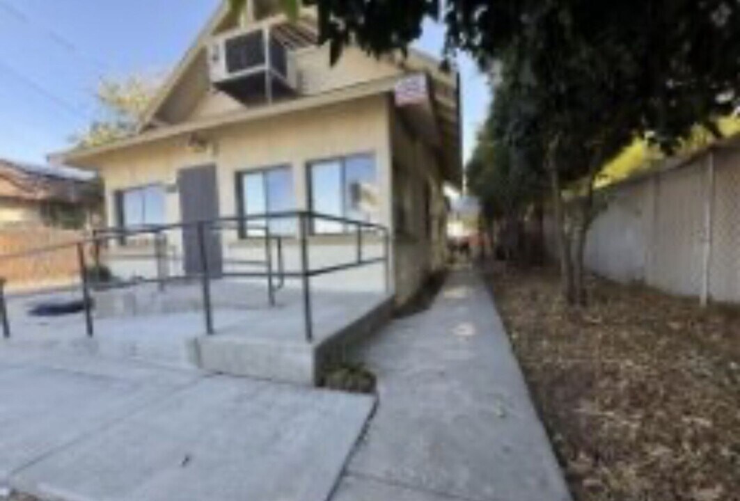 25808 Columbia St in Hemet, CA - Building Photo