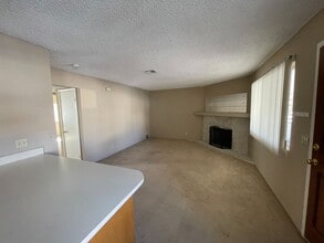 913 Boulder Mesa in Las Vegas, NV - Building Photo - Building Photo