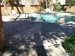 1345 E Fort Lowell Rd in Tucson, AZ - Building Photo - Building Photo