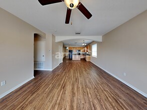 409 Thicket Crest Rd in Seffner, FL - Building Photo - Building Photo