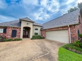 136 Captain H. M. Shreve Blvd in Shreveport, LA - Building Photo