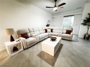 2084 Wellington St in Naples, FL - Building Photo - Building Photo