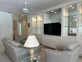 4681 Rio Poco Ct in Naples, FL - Building Photo