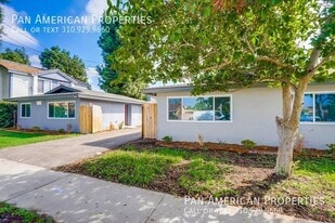 13844 Arthur Ave in Paramount, CA - Building Photo