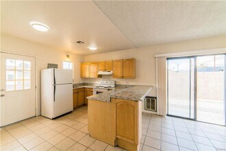 55820 Santa Fe Trail in Yucca Valley, CA - Building Photo - Building Photo