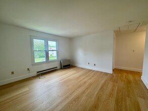 27 Minott St in South Portland, ME - Building Photo - Building Photo