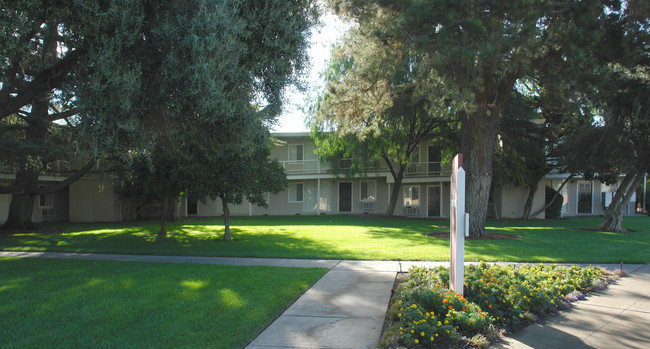 Almaden Park in San Jose, CA - Building Photo - Building Photo