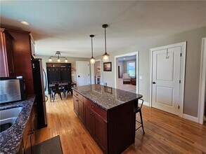 18 Vanderbilt Ln in Portsmouth, RI - Building Photo - Building Photo