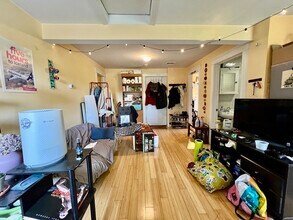 13 Centre St in Boston, MA - Building Photo - Building Photo