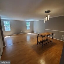 18915 Red Robin Terrace in Germantown, MD - Building Photo - Building Photo