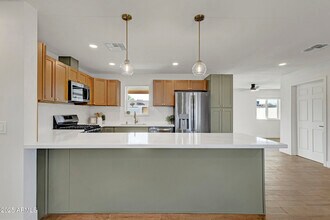 109 W Kinderman Dr in Avondale, AZ - Building Photo - Building Photo
